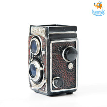 Load image into Gallery viewer, Vintage Camera Pen Holder
