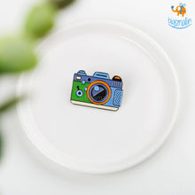 Load image into Gallery viewer, Camera Metallic Lapel Pin
