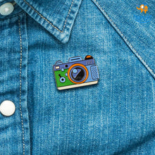 Load image into Gallery viewer, Camera Metallic Lapel Pin
