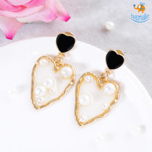 Load image into Gallery viewer, Heart Gold &amp; Pearl Earrings
