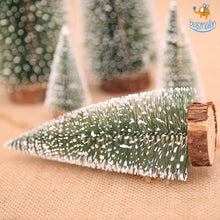 Load image into Gallery viewer, Resin Desk Christmas Tree
